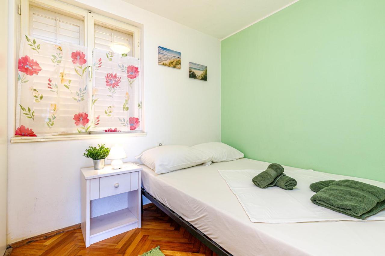 Al Mare Apartments Rovinj Bagian luar foto