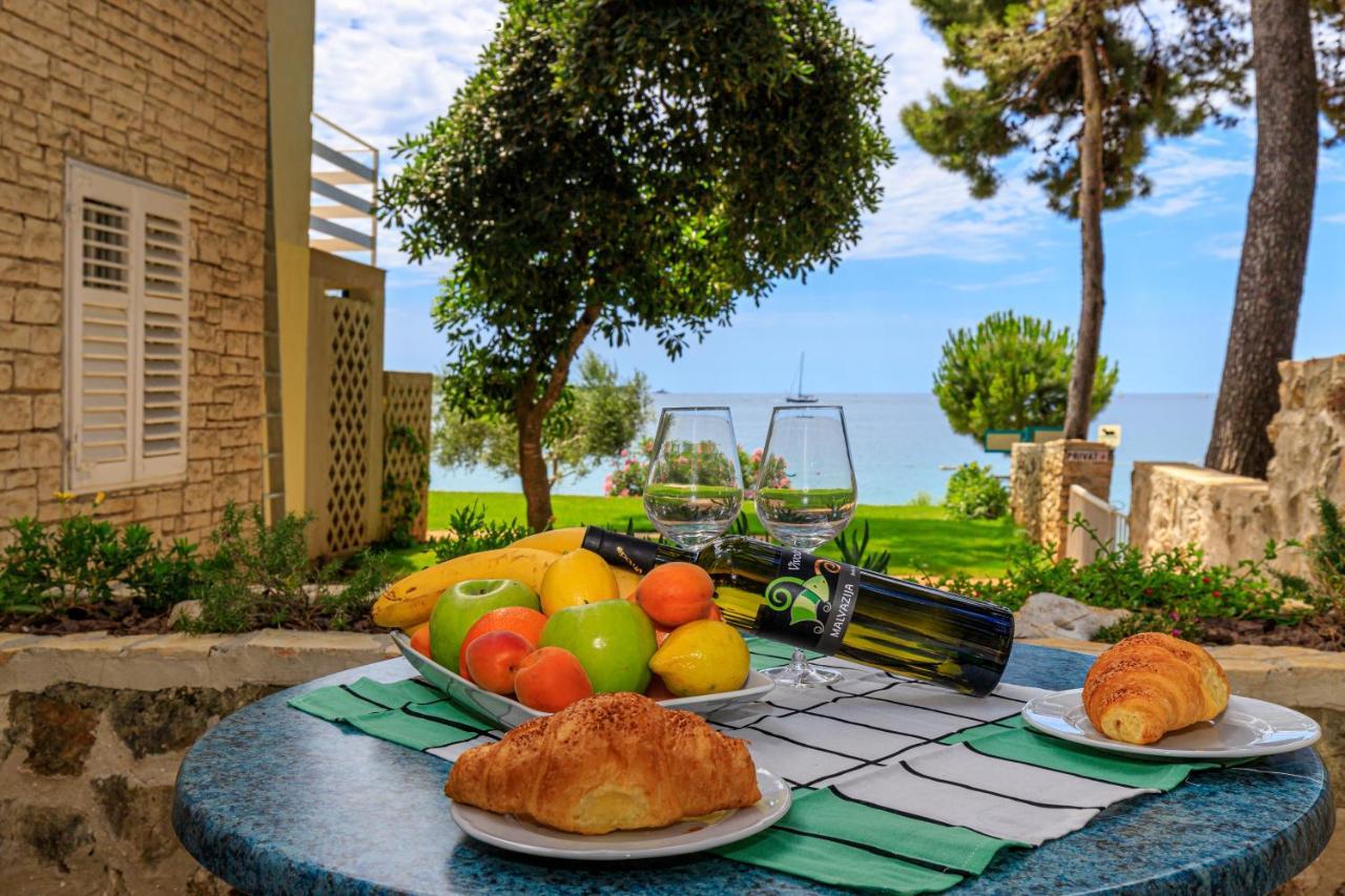 Al Mare Apartments Rovinj Bagian luar foto