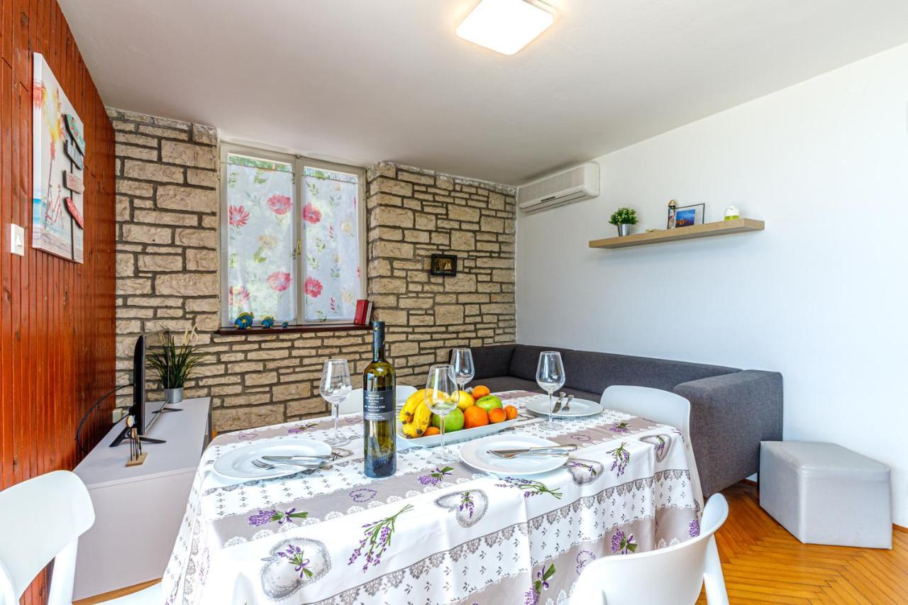 Al Mare Apartments Rovinj Bagian luar foto