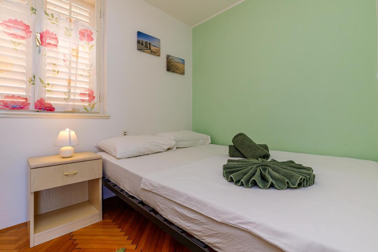 Al Mare Apartments Rovinj Bagian luar foto