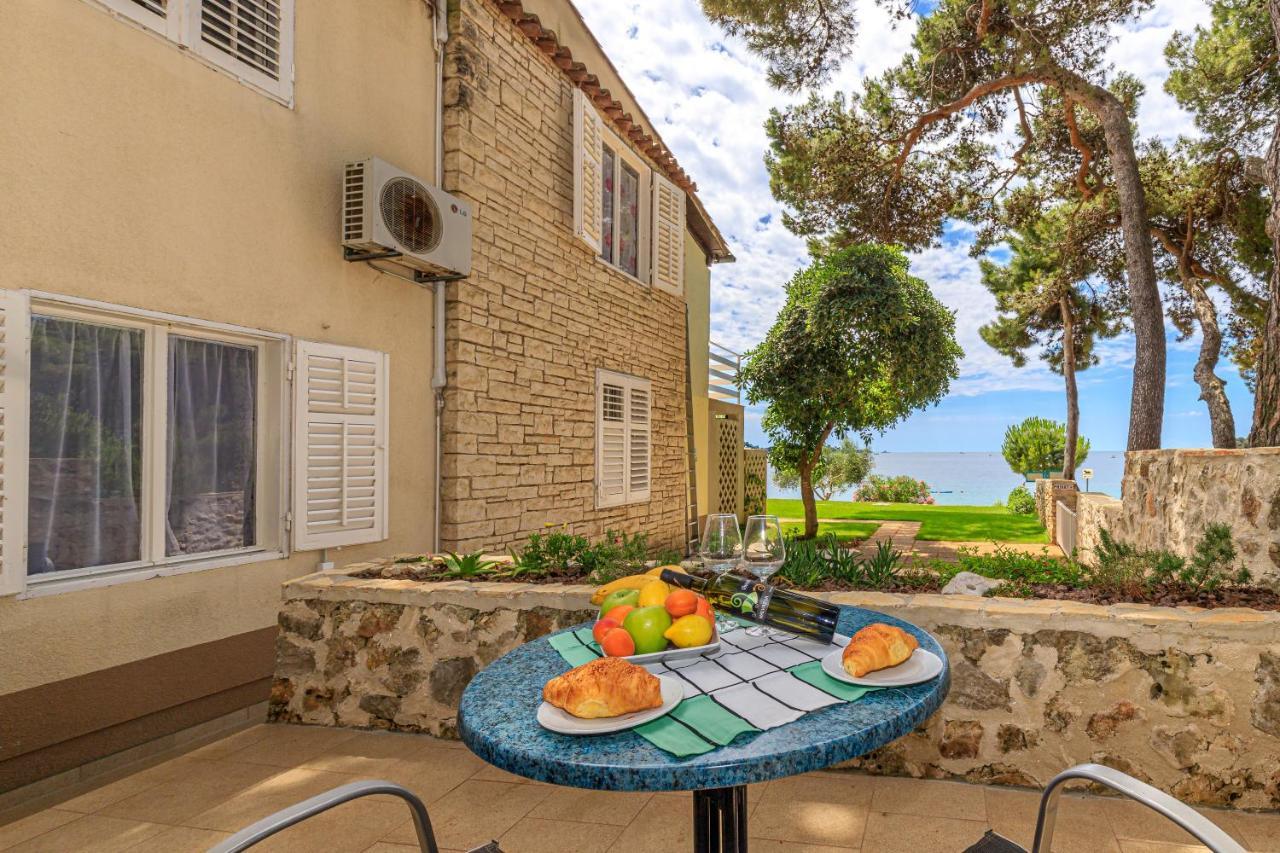 Al Mare Apartments Rovinj Bagian luar foto