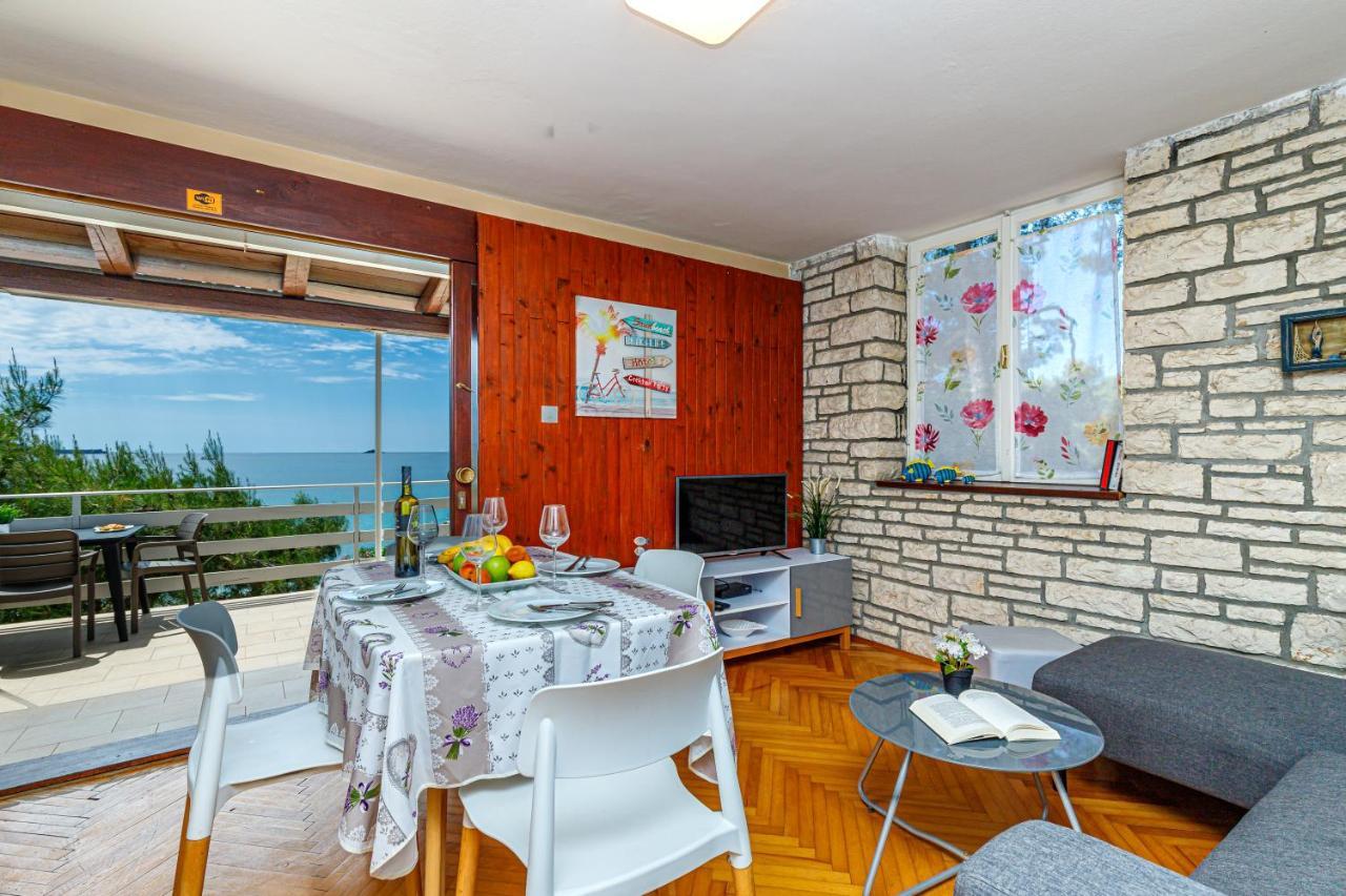 Al Mare Apartments Rovinj Bagian luar foto